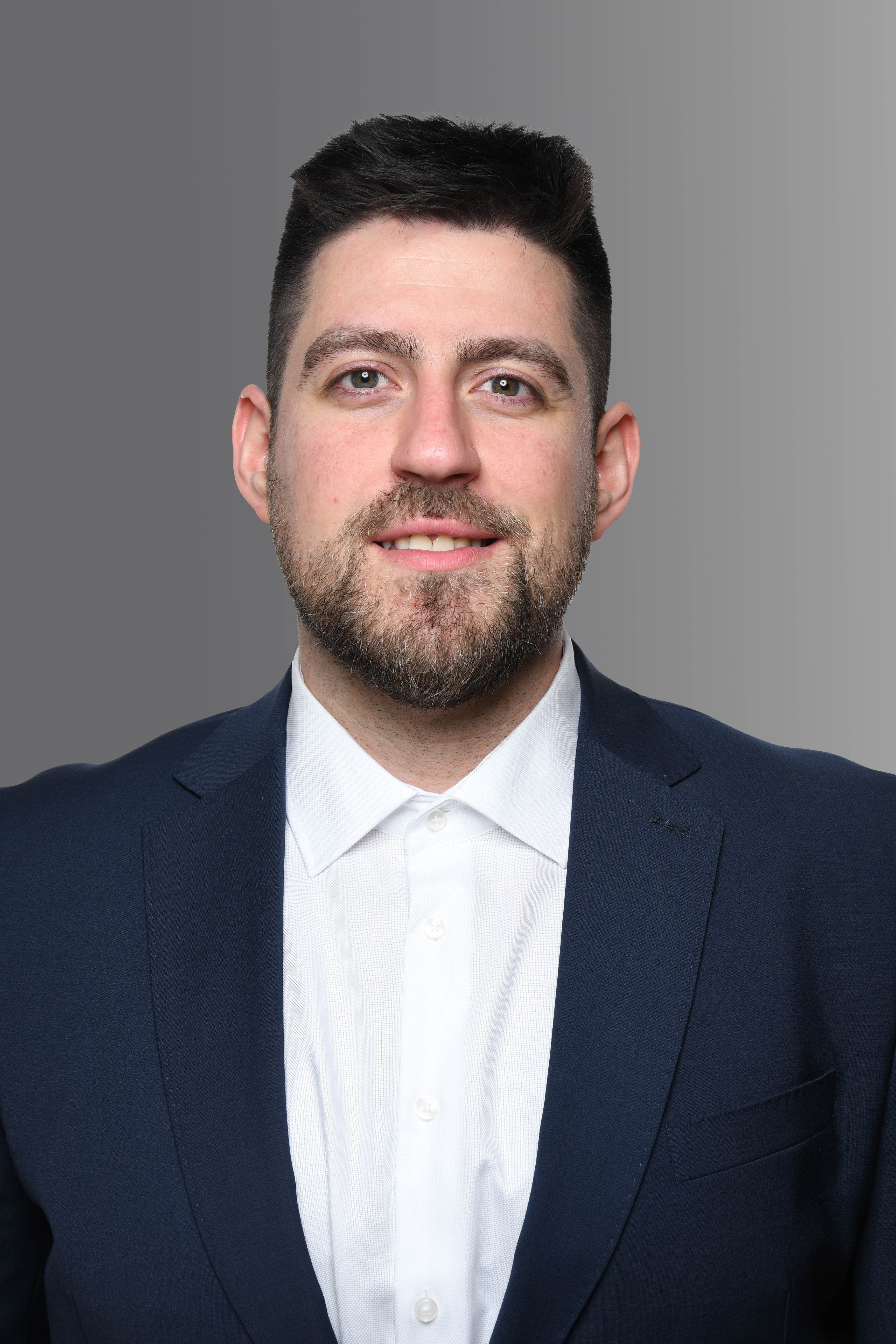 Lucas Agusti — Chief Operating Officer en MBR Machinery